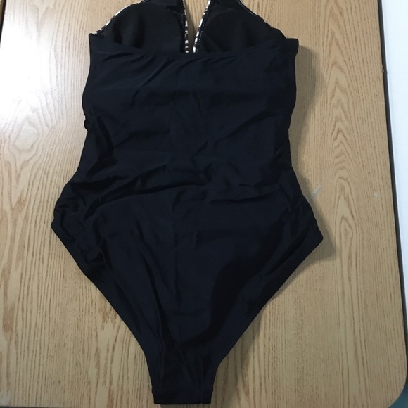 B71 New Women’s Cocopear 1pc Swimsuit Animal Print Black Size Medium - Picture 8 of 8